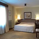 Dorma Casa De Linajes Hotell 3*