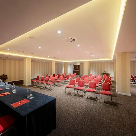 埃克卡萨德洛斯丽娜杰酒店 3*