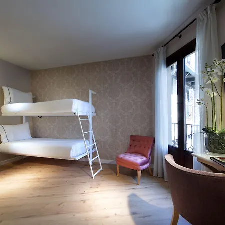 מלון Dorma Casa De Linajes 3*