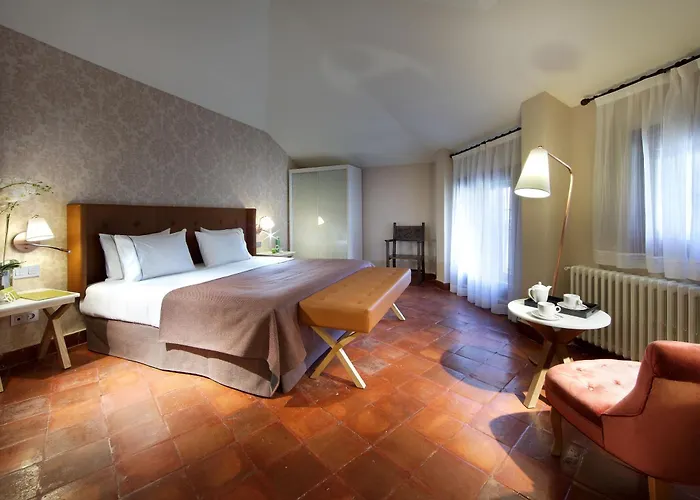 Exe Casa De Linajes Hotel