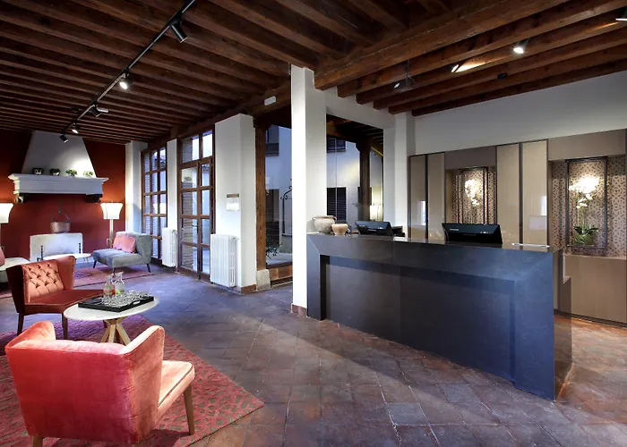 Exe Casa De Linajes Hotel