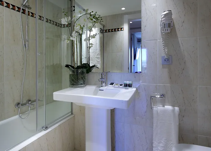 מלון Dorma Casa De Linajes 3*