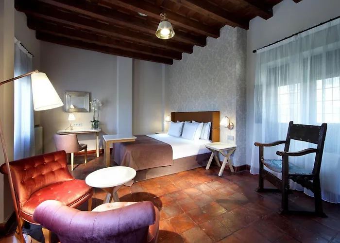 Exe Casa De Linajes 3*