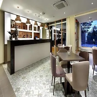 酒店 埃克卡萨德洛斯丽娜杰酒店 3*